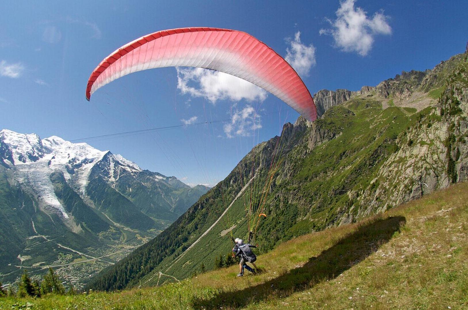 Apartment Au Bon Coin - Luxury Chamonix Hidden Haven, Mont Blanc View, Hot Tub And Garden ภายนอก รูปภาพ