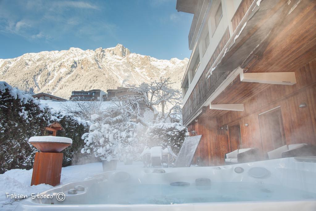 Apartment Au Bon Coin - Luxury Chamonix Hidden Haven, Mont Blanc View, Hot Tub And Garden ภายนอก รูปภาพ