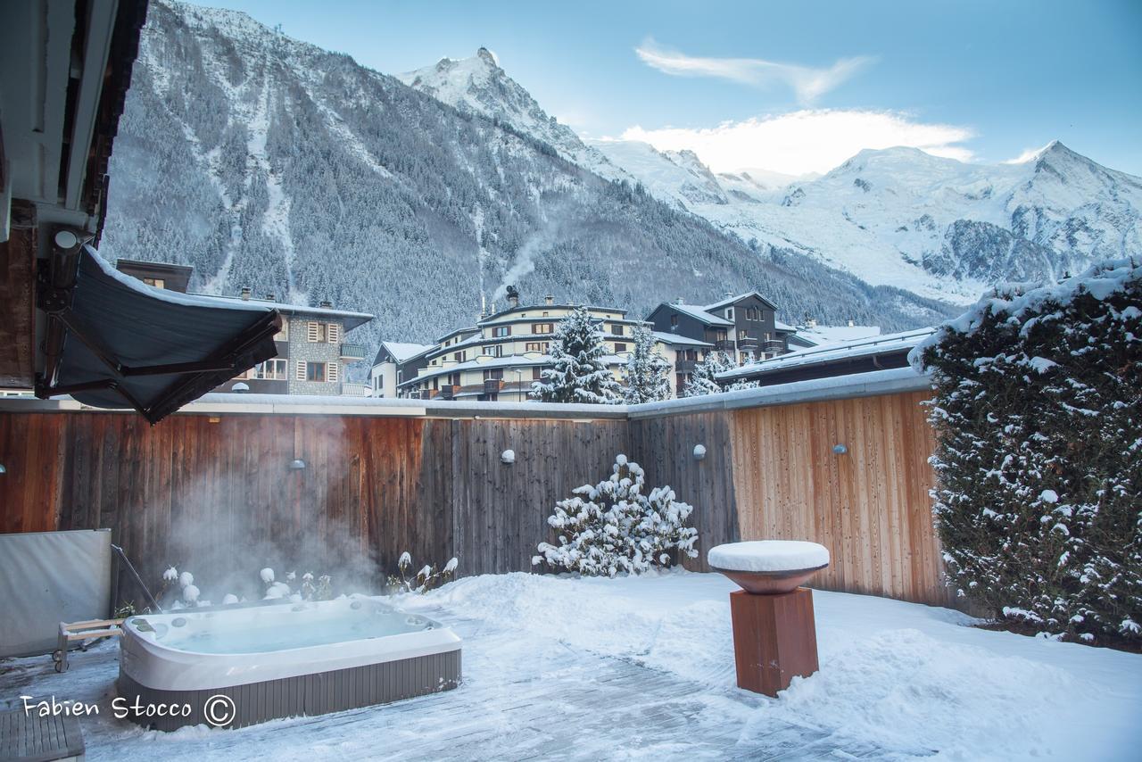 Apartment Au Bon Coin - Luxury Chamonix Hidden Haven, Mont Blanc View, Hot Tub And Garden ภายนอก รูปภาพ