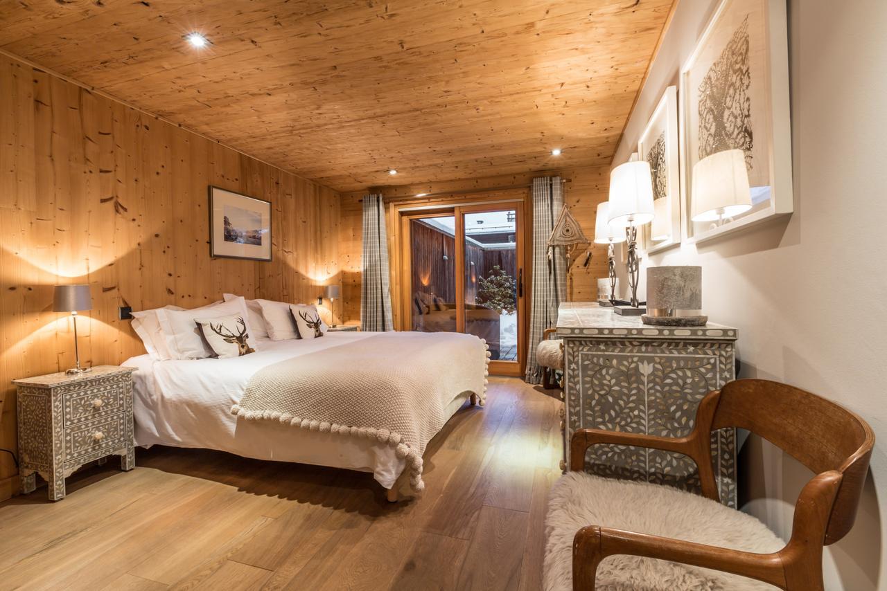 Apartment Au Bon Coin - Luxury Chamonix Hidden Haven, Mont Blanc View, Hot Tub And Garden ภายนอก รูปภาพ