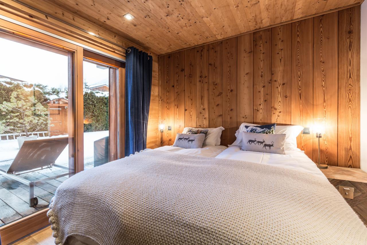 Apartment Au Bon Coin - Luxury Chamonix Hidden Haven, Mont Blanc View, Hot Tub And Garden ภายนอก รูปภาพ
