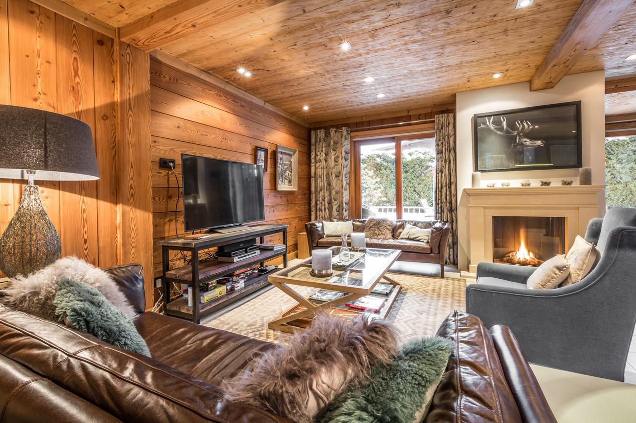 Apartment Au Bon Coin - Luxury Chamonix Hidden Haven, Mont Blanc View, Hot Tub And Garden ภายนอก รูปภาพ