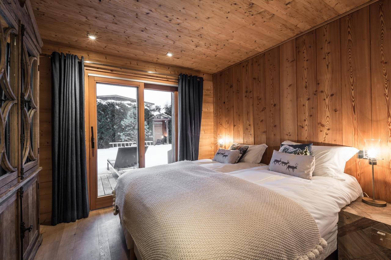 Apartment Au Bon Coin - Luxury Chamonix Hidden Haven, Mont Blanc View, Hot Tub And Garden ภายนอก รูปภาพ